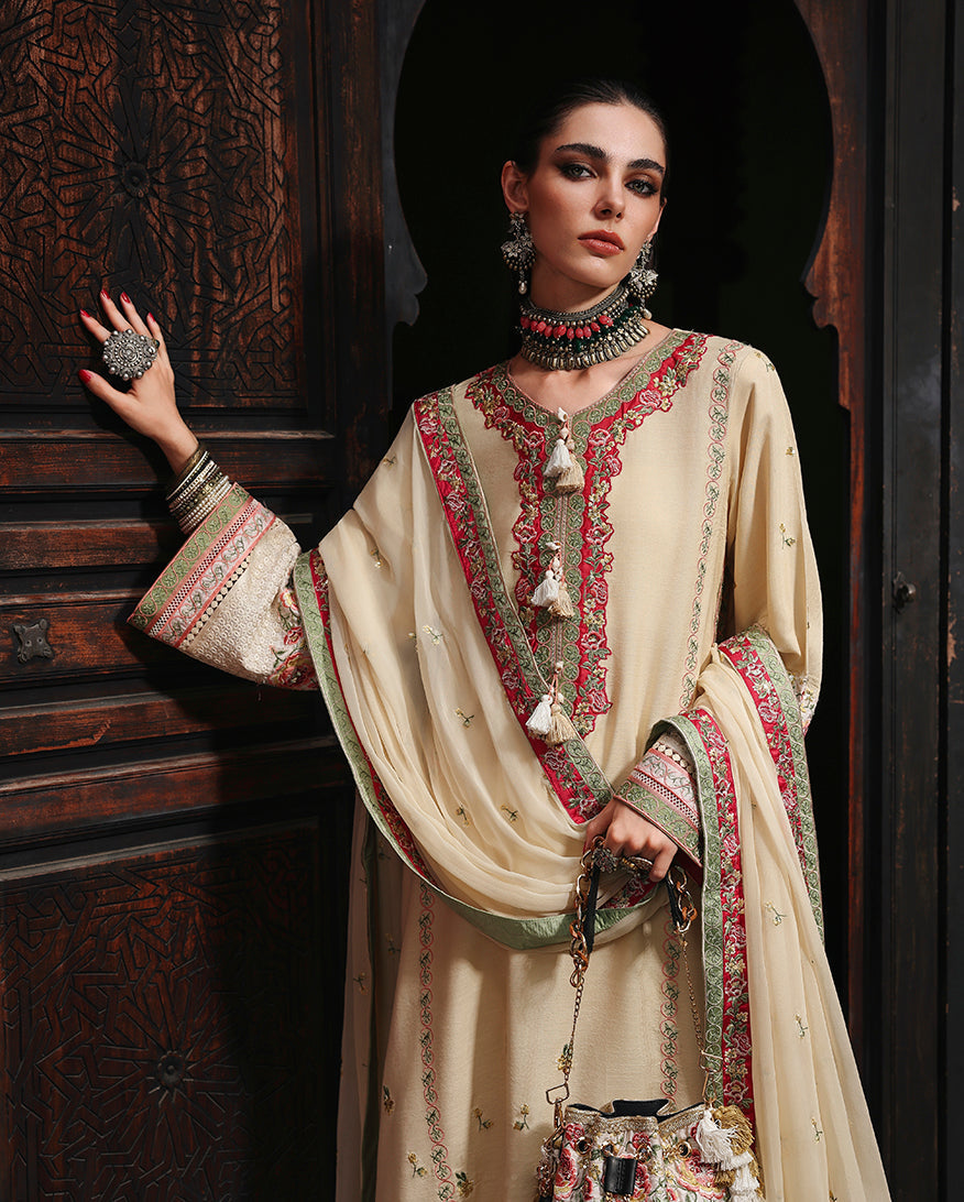 Mushq | Nuvera Rawsilk | Cardinal Gem