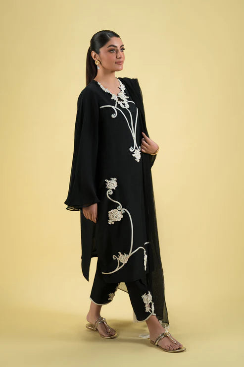 Ammara Khan | Sia 25 | D-11-B