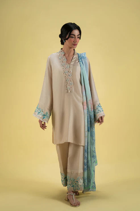 Ammara Khan | Sia 25 | D-12