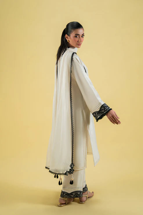 Ammara Khan | Sia 25 | D-13