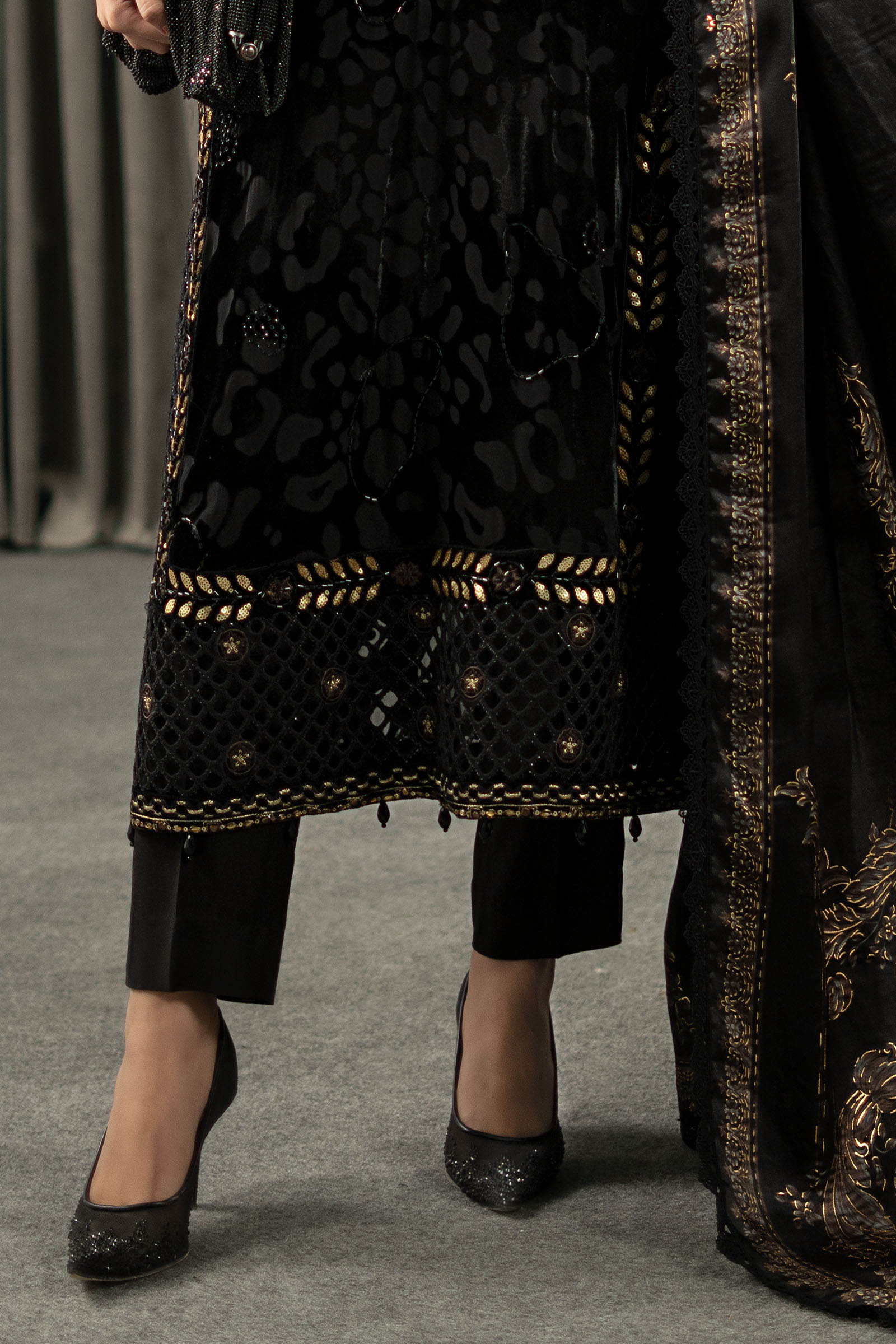 Maria B | Winter Luxe Pret 25 | WLS-1301-Black and Gold