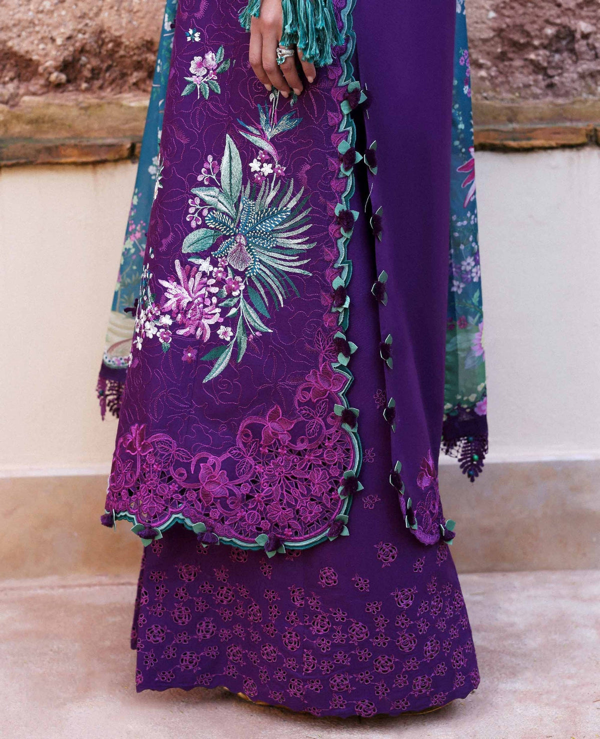 Republic Womenswear | Reine Luxury Lawn 26 | Nia
