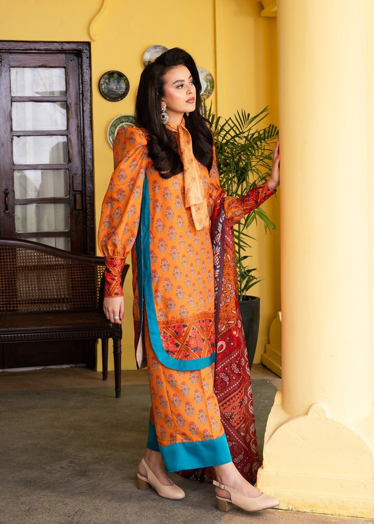 Maria Osama Khan | Retro Lawn 25 | Nehr