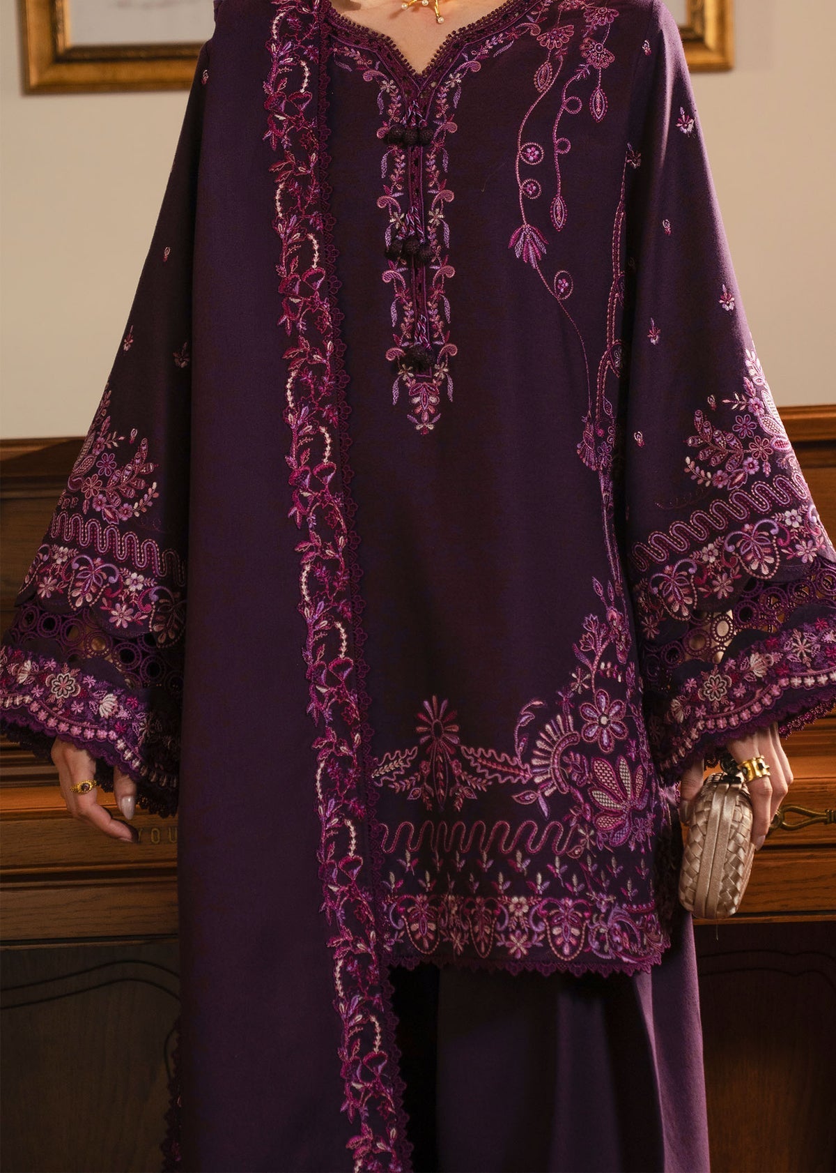 Kanwal Malik | Gulana Winter 25 | Roshanda