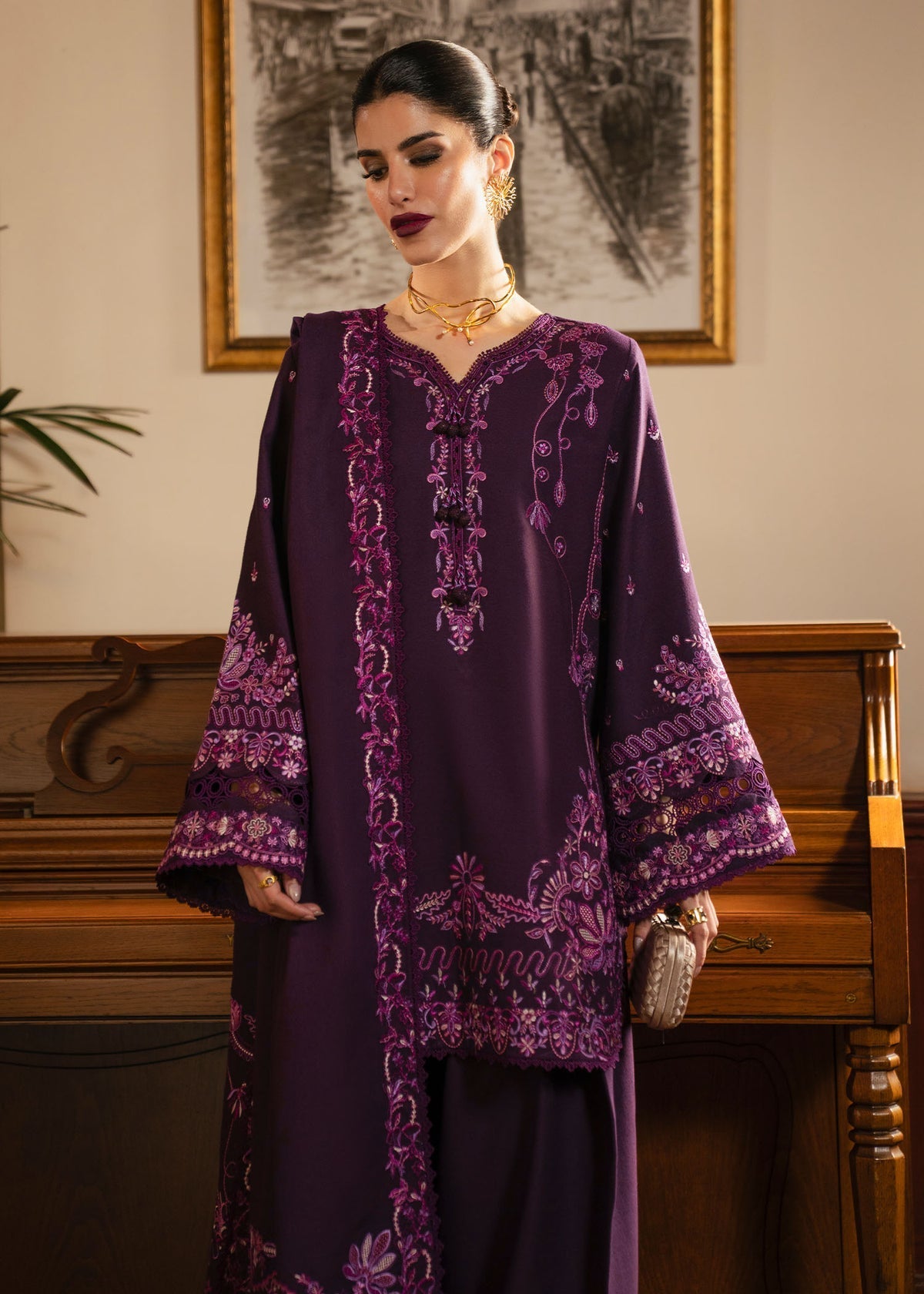Kanwal Malik | Gulana Winter 25 | Roshanda