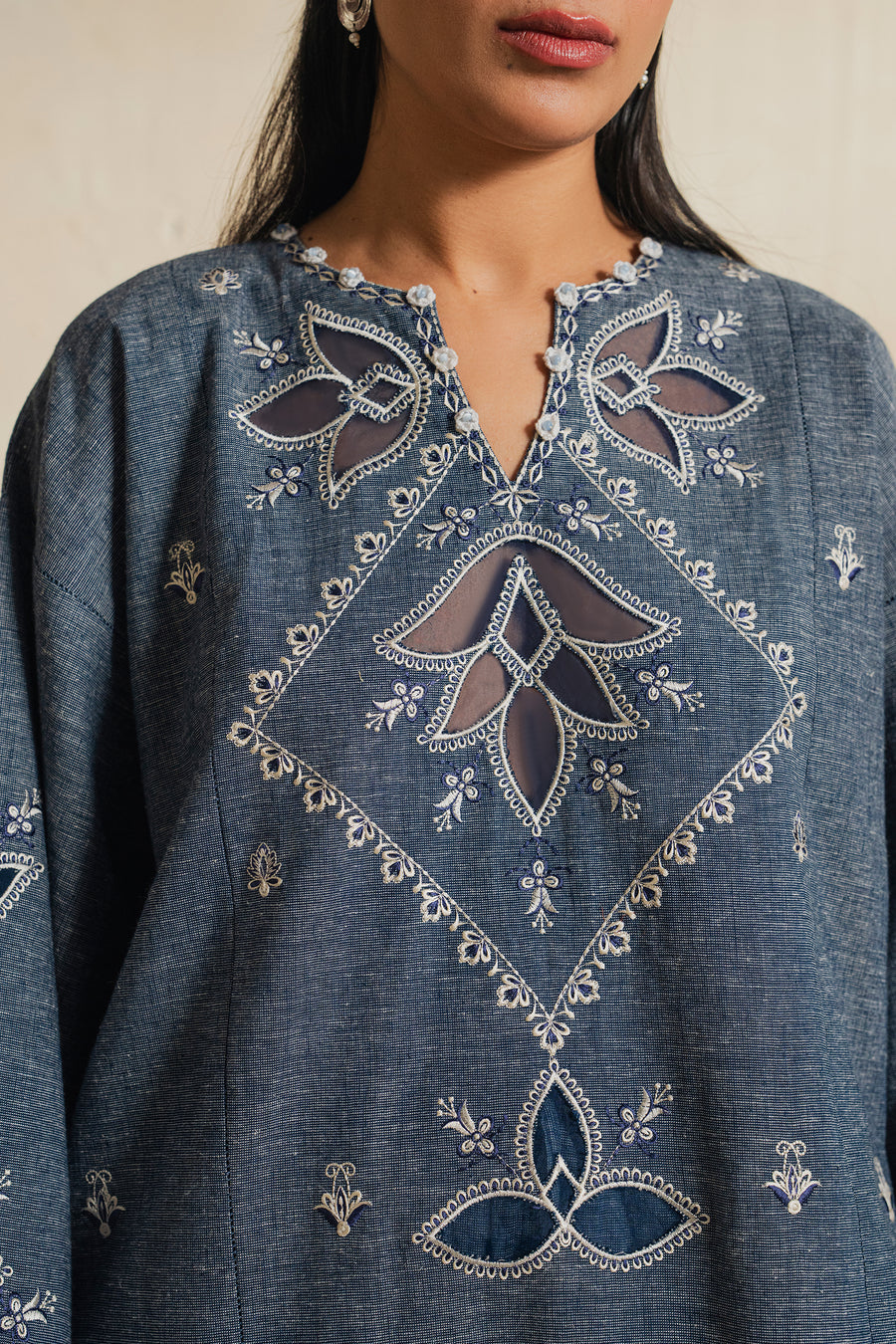 Elan | Indigene Pret | SAHAR (ERW-21579)
