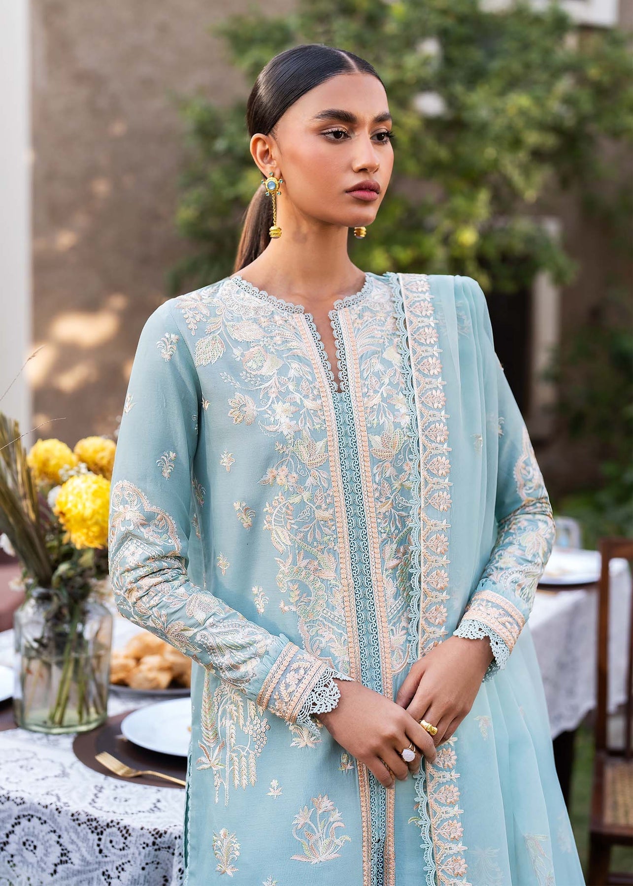 Akbar Aslam | Pret Lawn | LUEUR