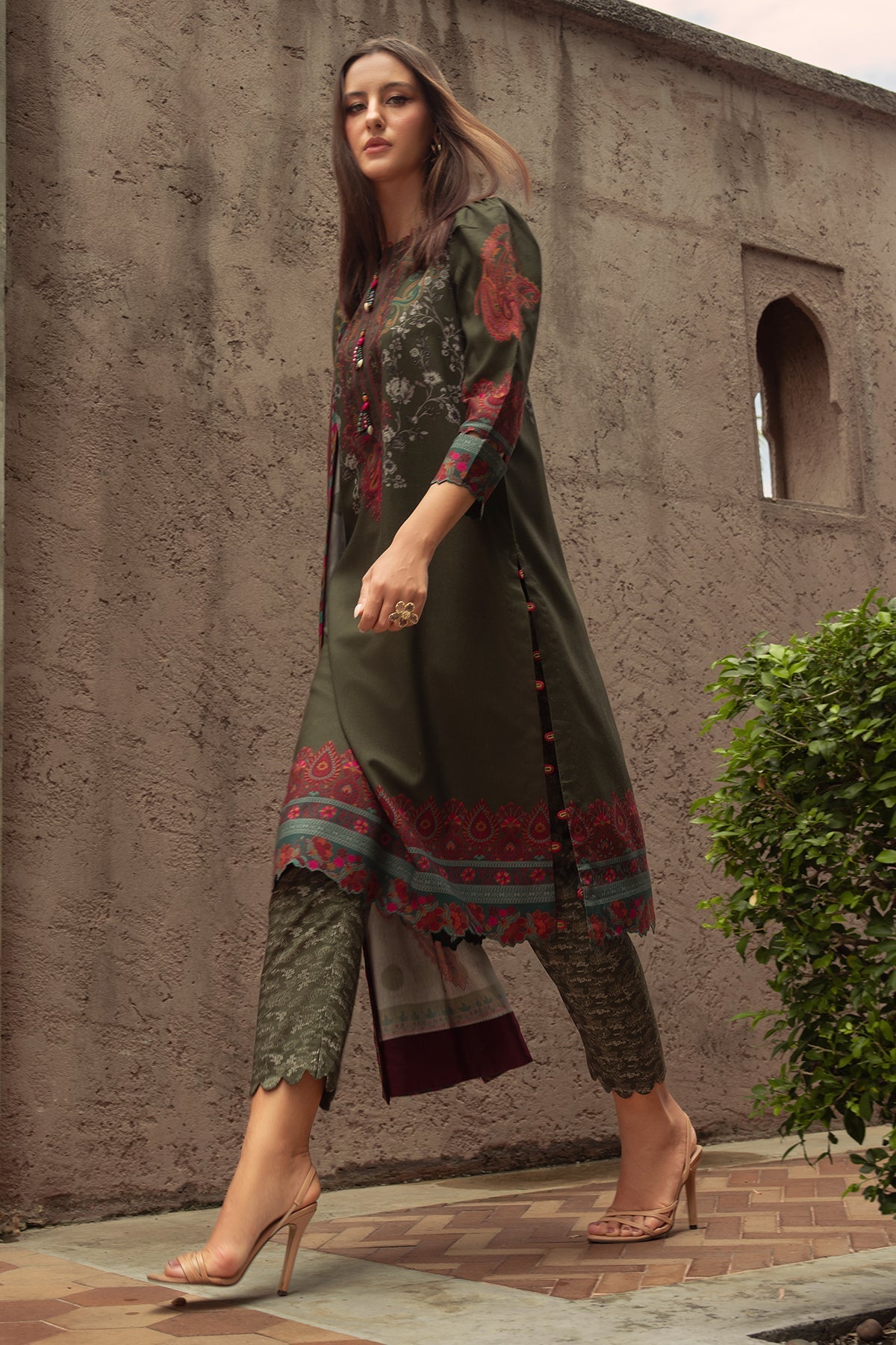 Charizma | C Prints Winter 25 | 
3-PC Unstitched Printed Linen Collection CPW5-05