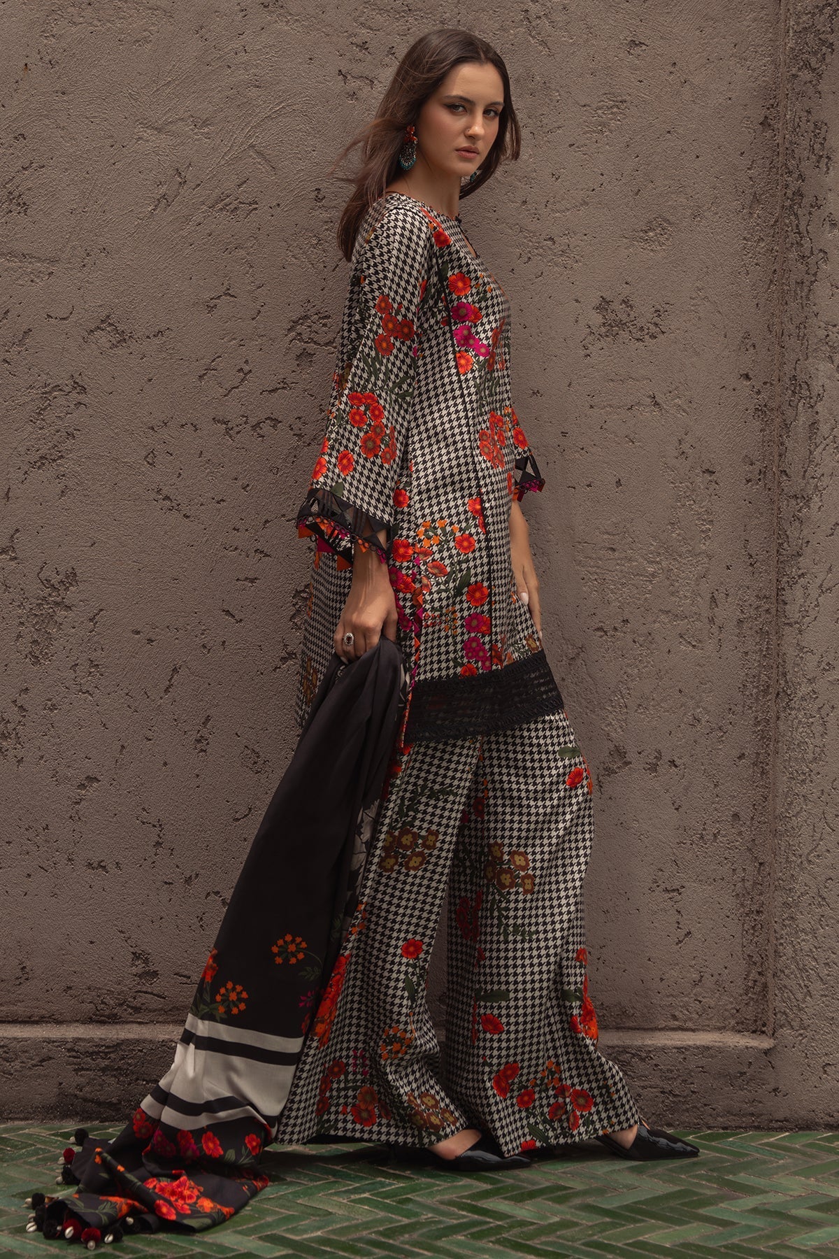 Charizma | C Prints Winter 25 | 3-PC Unstitched Printed Linen Collection CPW5-04