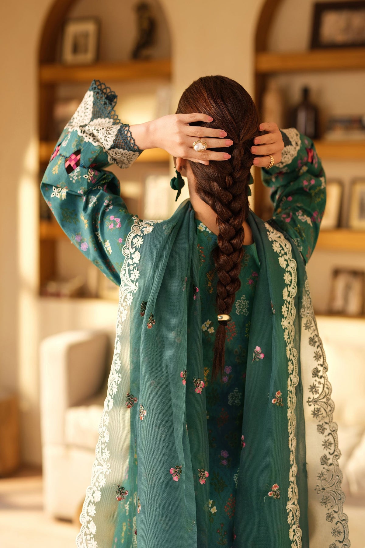Maryam Hussain | Luxury Lawn 25 |  Seashell