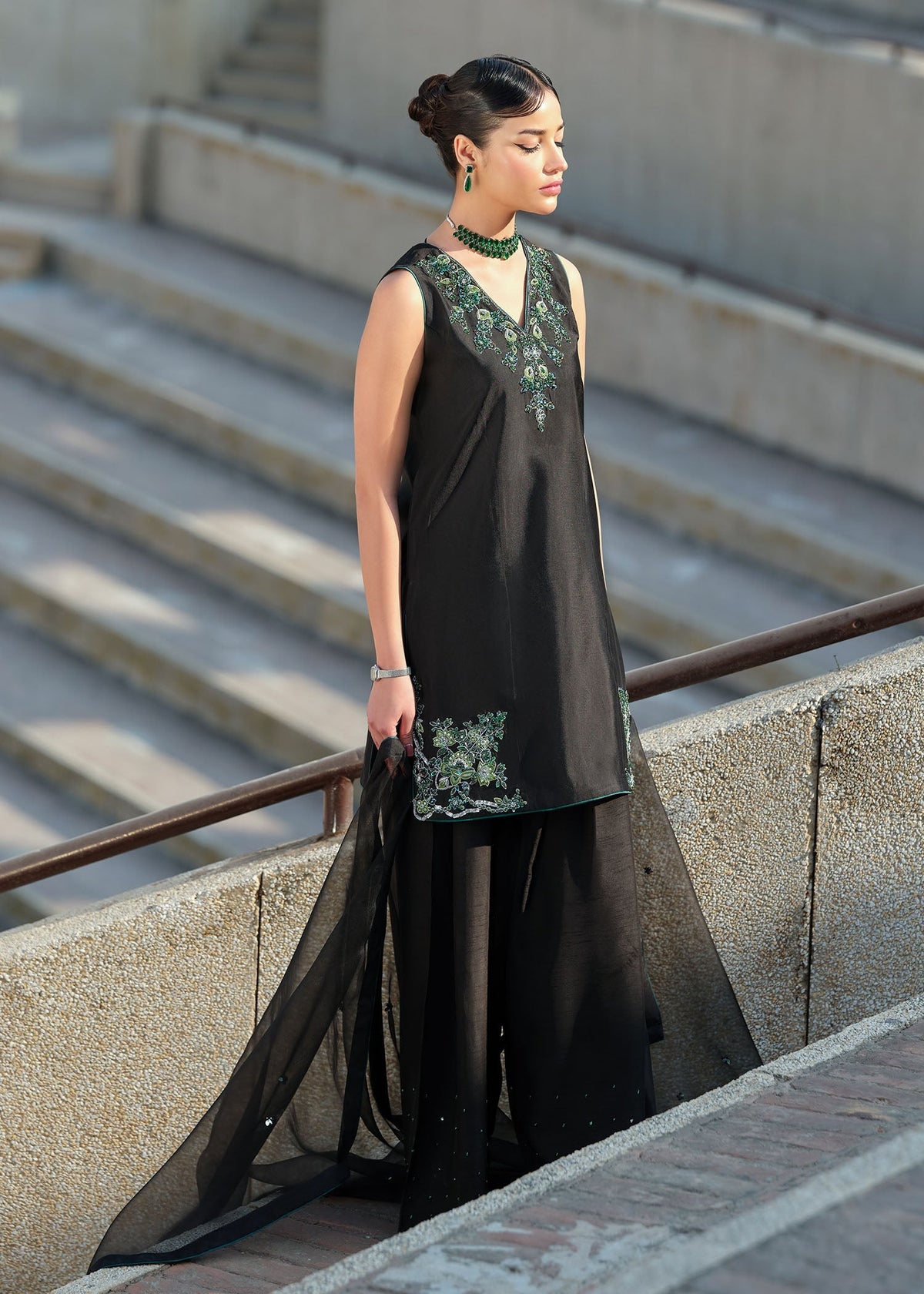 Mahum Asad | Sarai Luxury Formals | Onyx