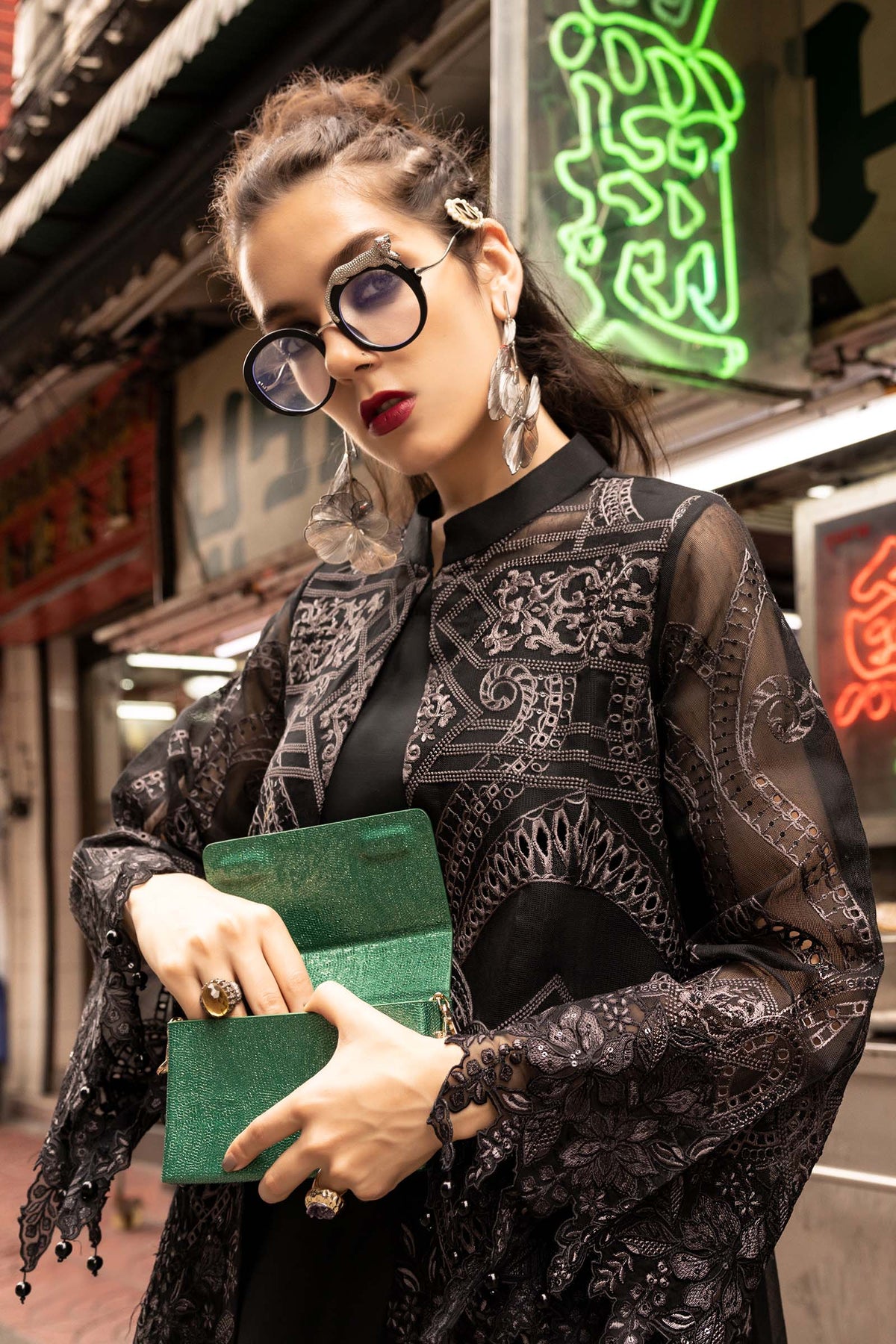 Maria B | Luxury Pret Winter 25 | DW-EA25-18
