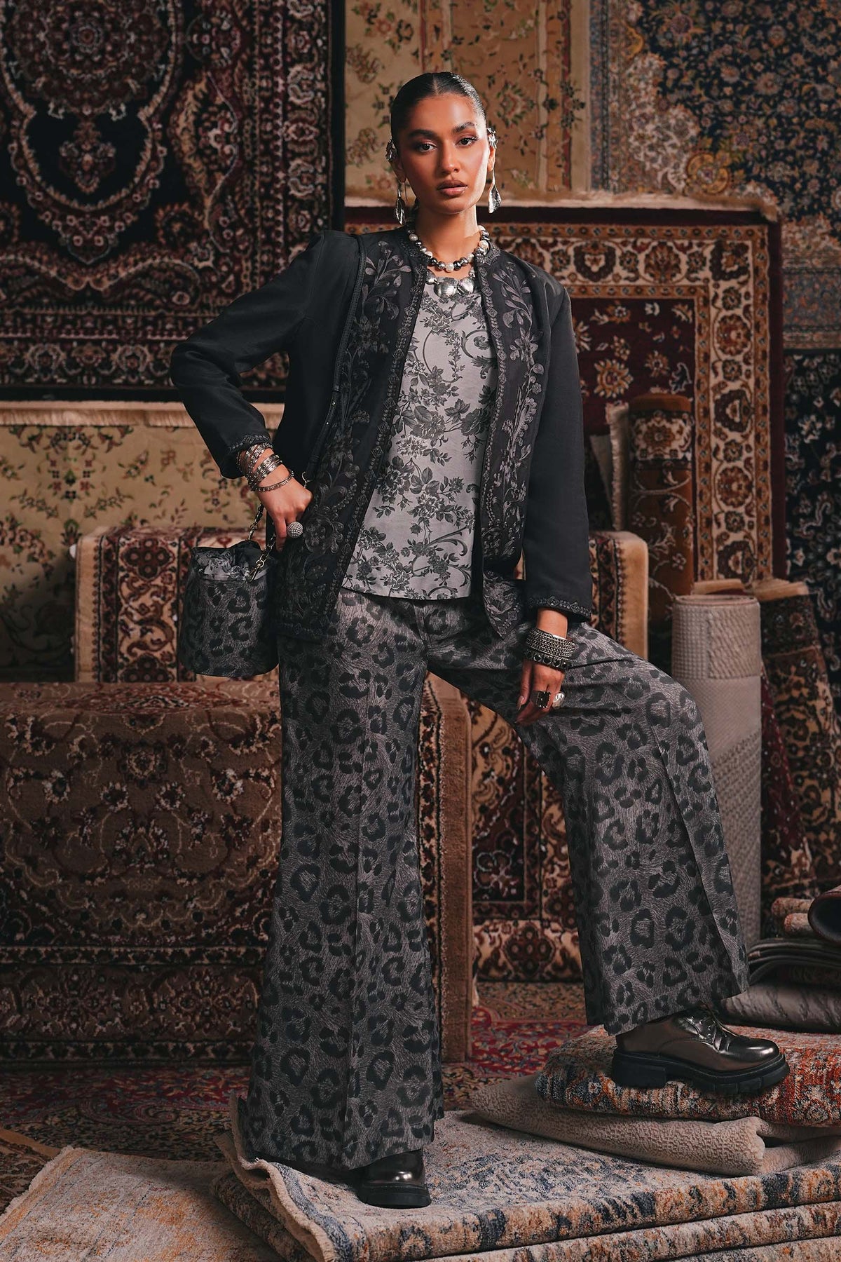 Maria B | Luxury Pret Winter 25 | DW-W25-83