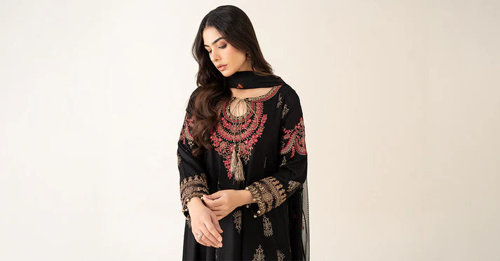Maria B | Luxury Winter Pret 25 | DW-EF22-13R1-Black