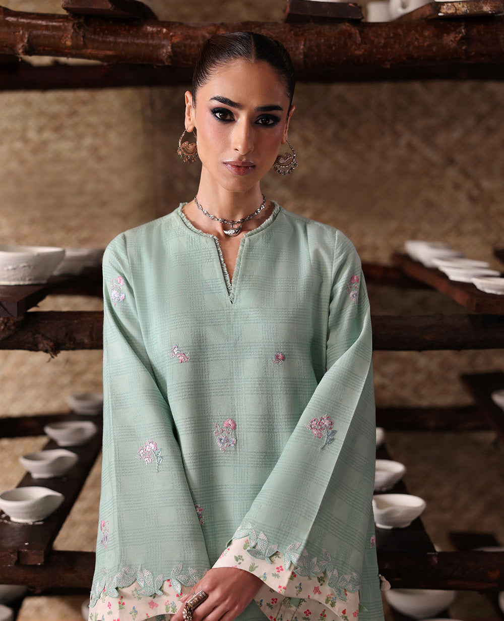 Republic Womenswear | Neoma Essential Basic Pret 26 |Isolde