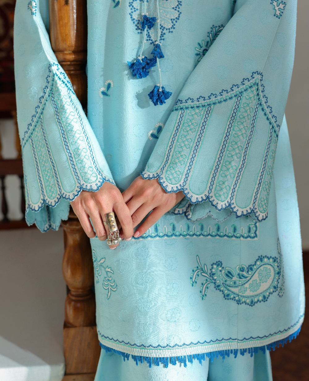 Republic Womenswear | Neonma Essential Pret 26 |Skyloom