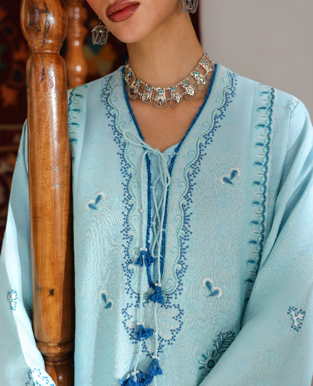 Republic Womenswear | Neonma Essential Pret 26 |Skyloom