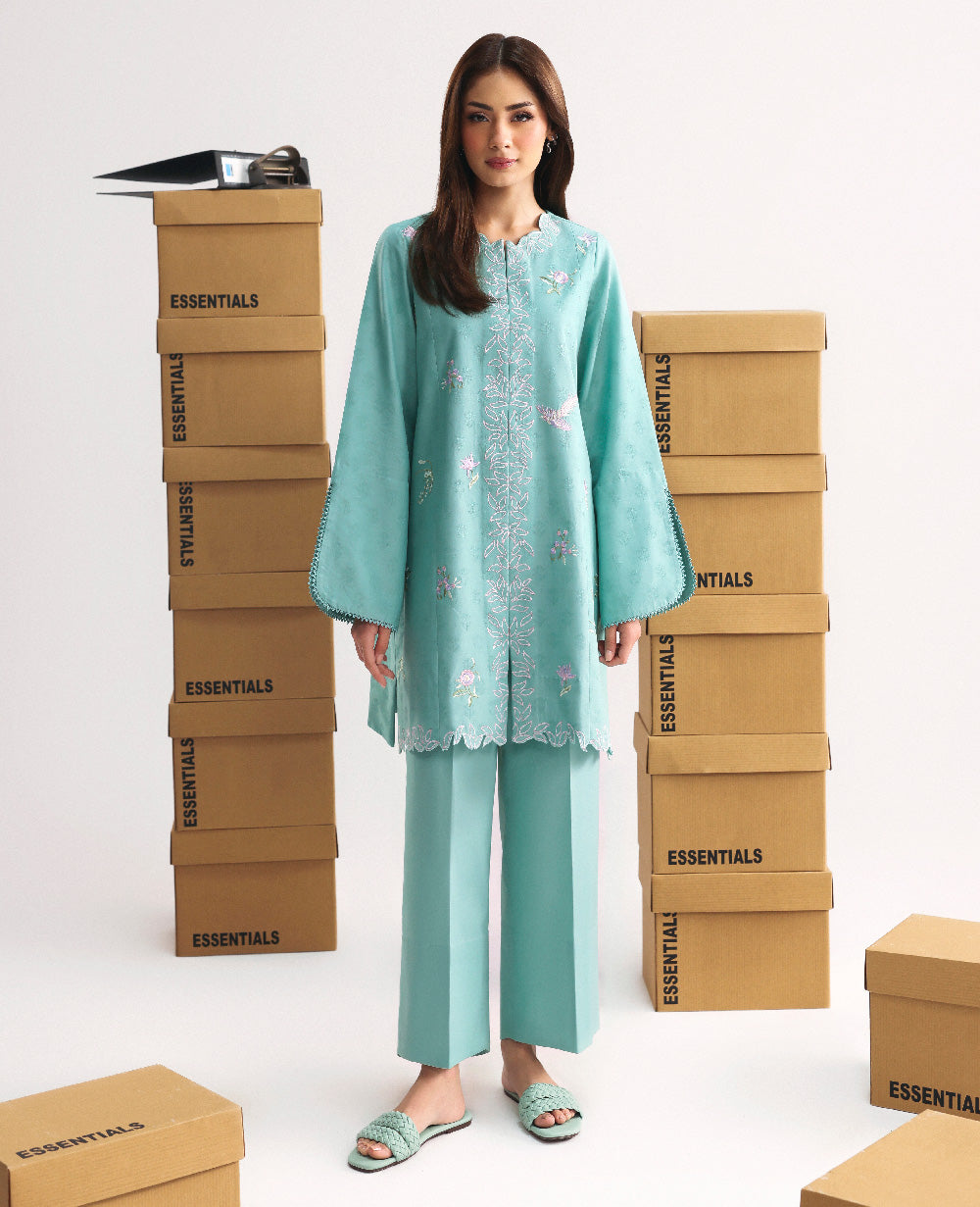 Republic Womenswear | Essentials Pre Fall | Zaynah