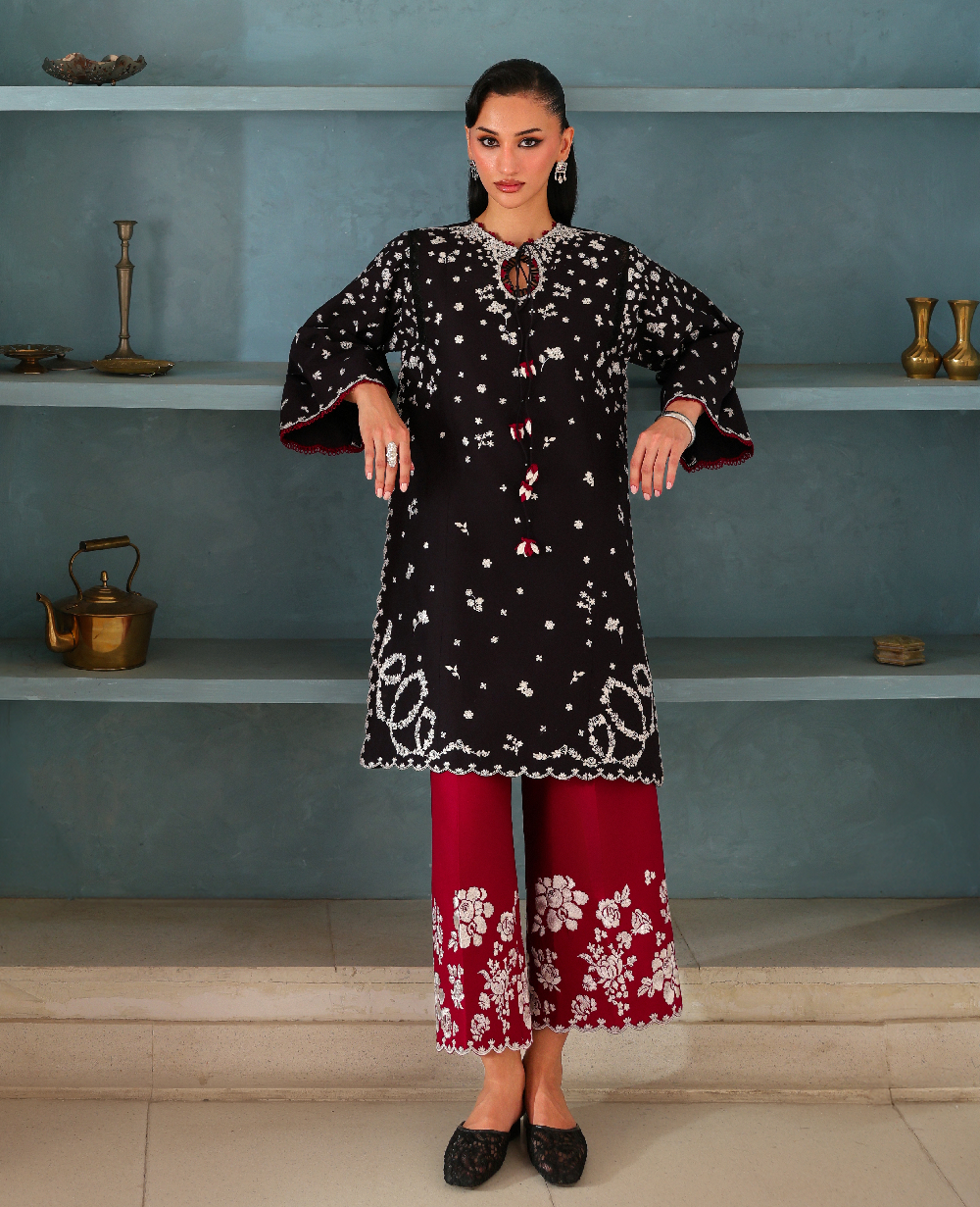 Republic Womenswear | Neonma Essential Pret 26 |Noir Parsi