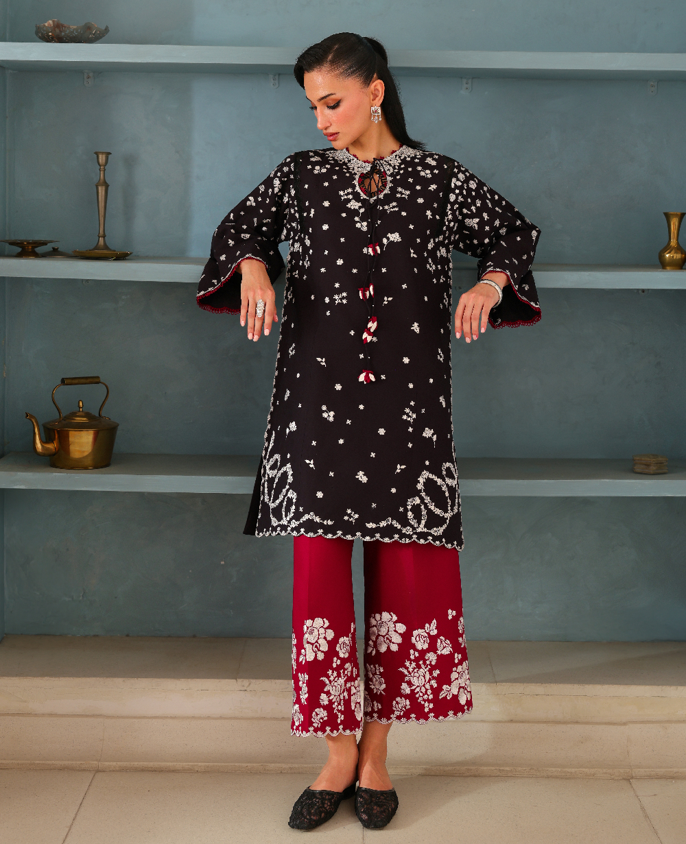 Republic Womenswear | Neonma Essential Pret 26 |Noir Parsi