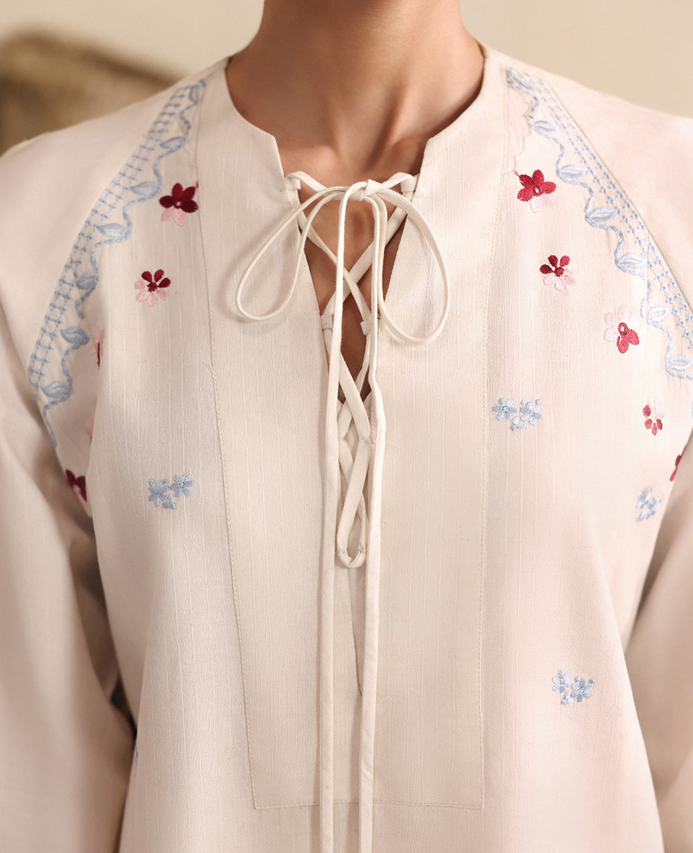Republic Womenswear | Neoma Essential Basic Pret 26 | Evanthe
