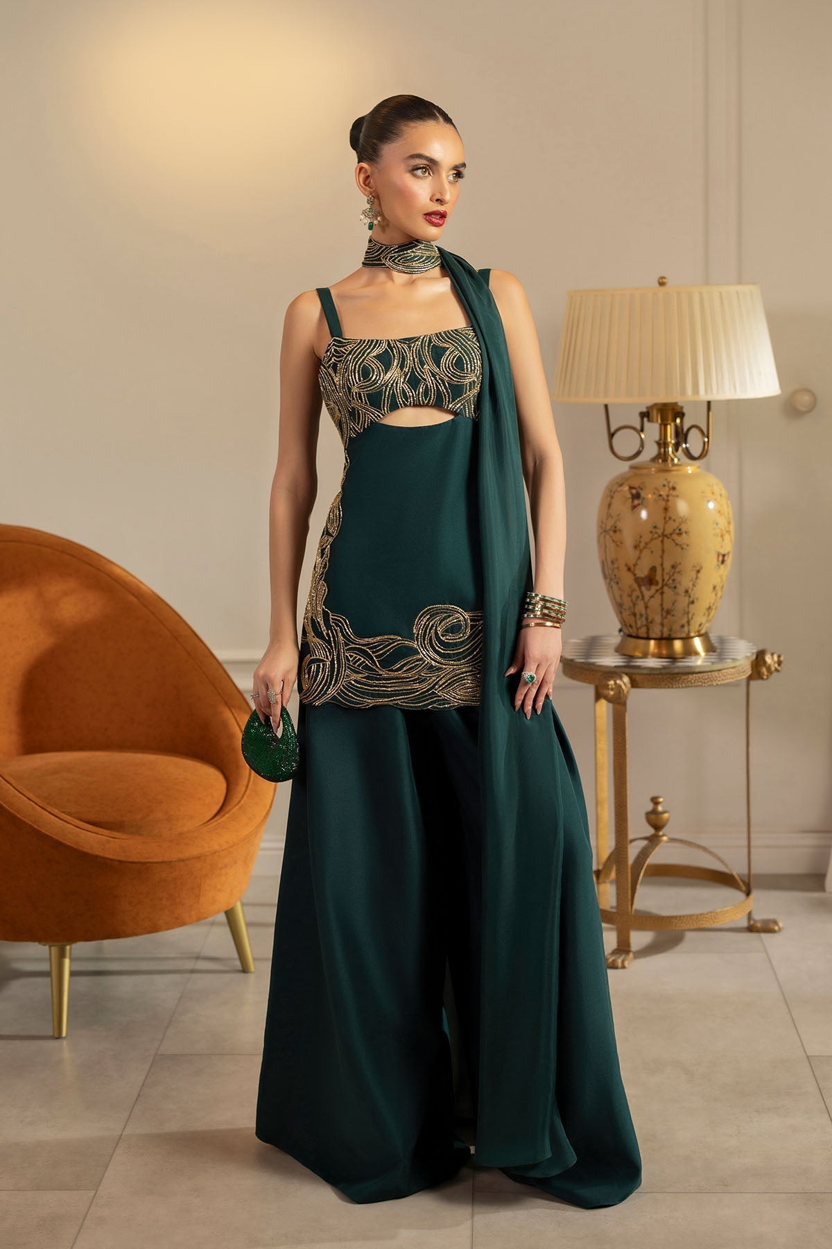 Erum Khan | Elan Formals | Emerald Noir