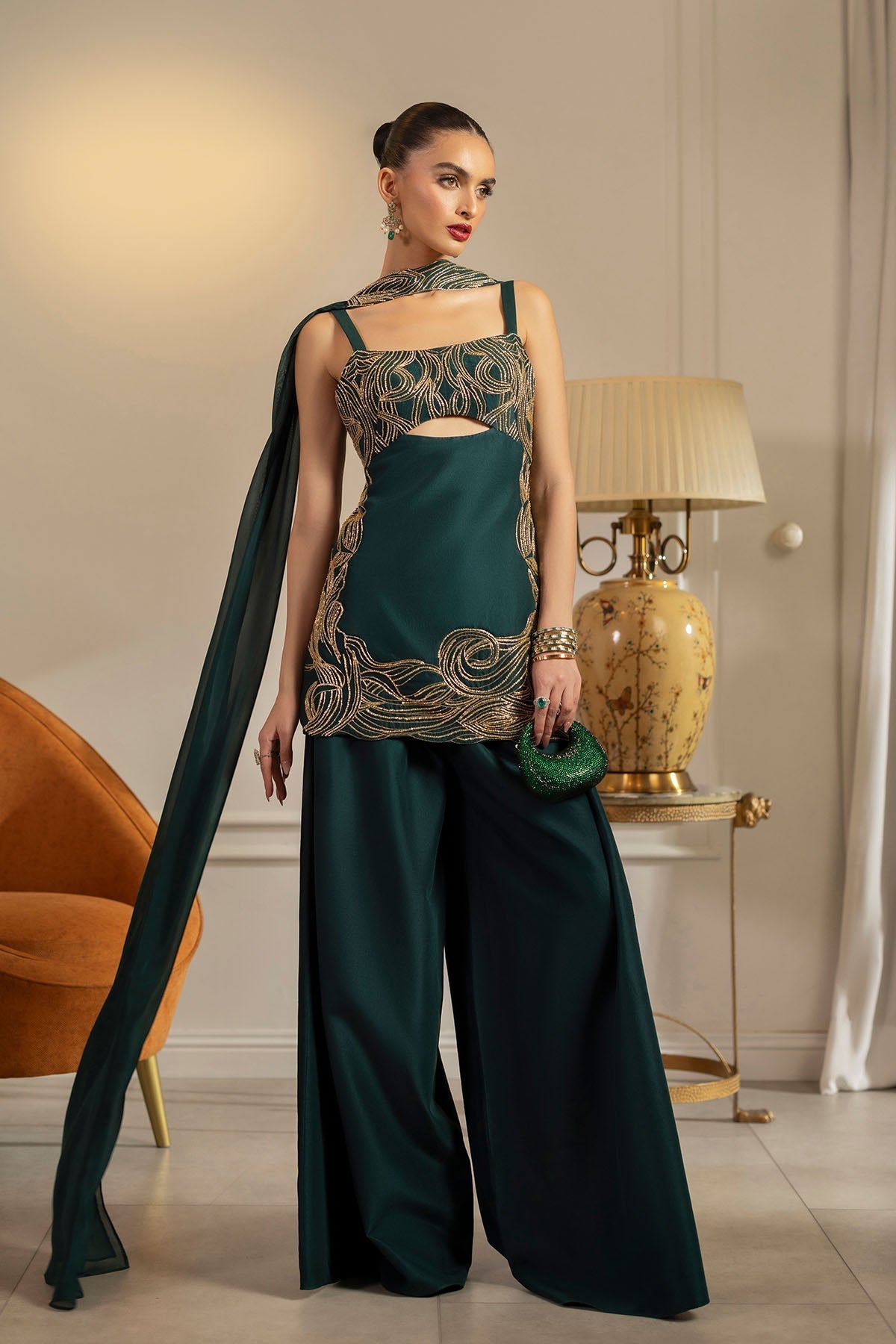 Erum Khan | Elan Formals | Emerald Noir