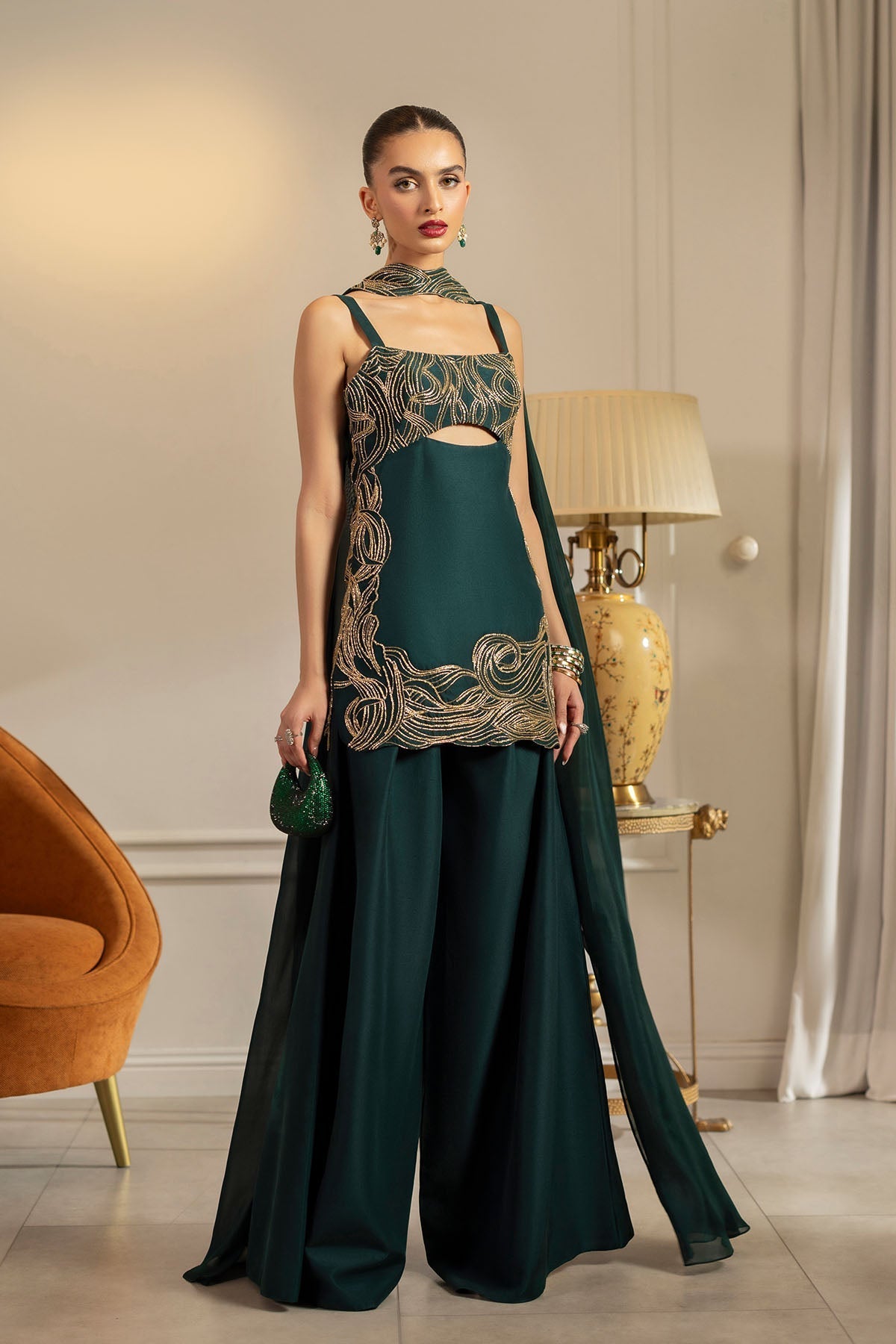 Erum Khan | Elan Formals | Emerald Noir