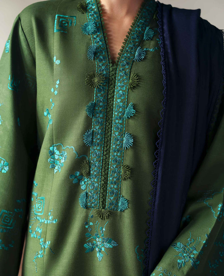 Republic Womenswear | Amaris Luxury Shawl 25 | Elysia