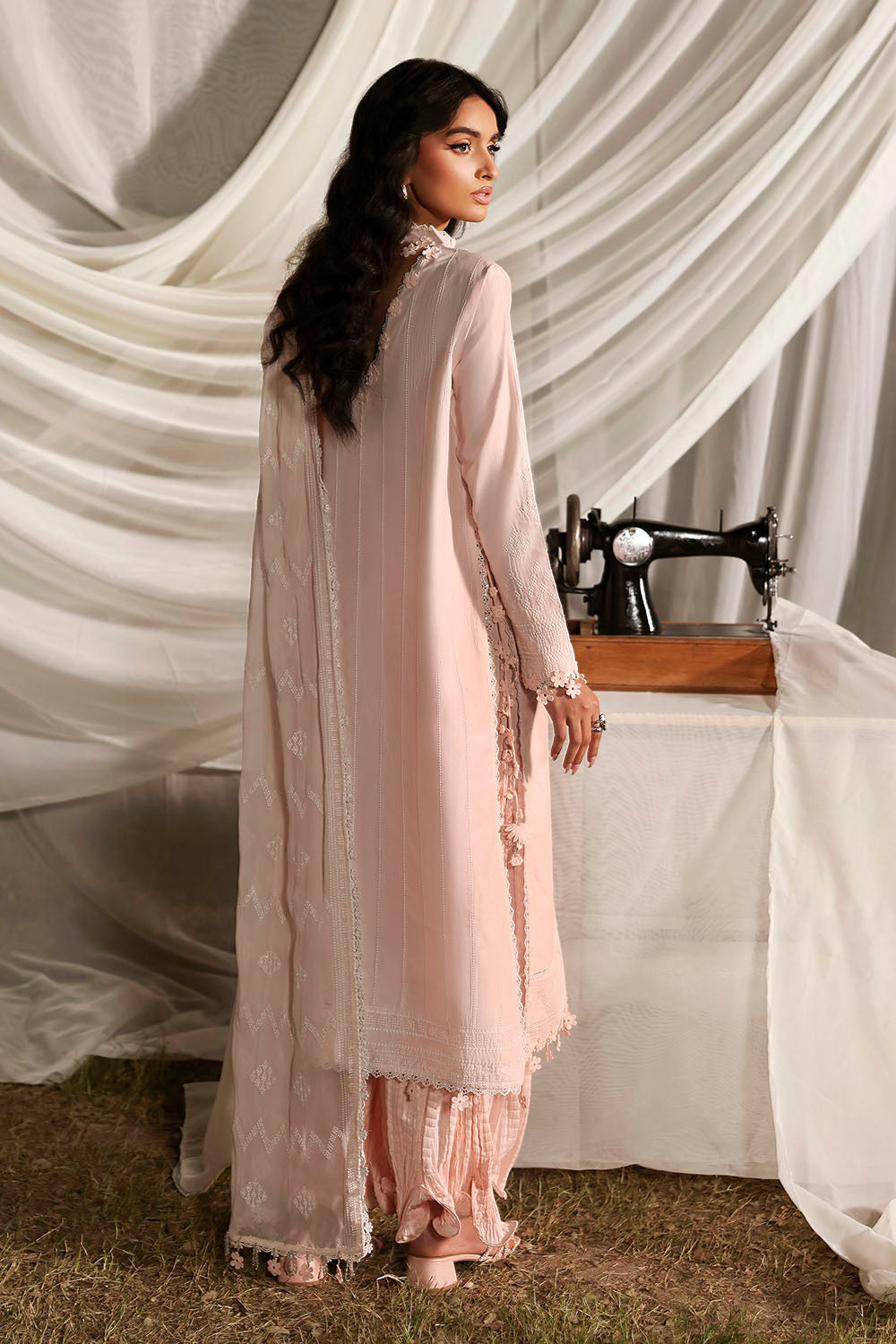Gul Ahmed | Luxury Lawn 26 | KD-62002