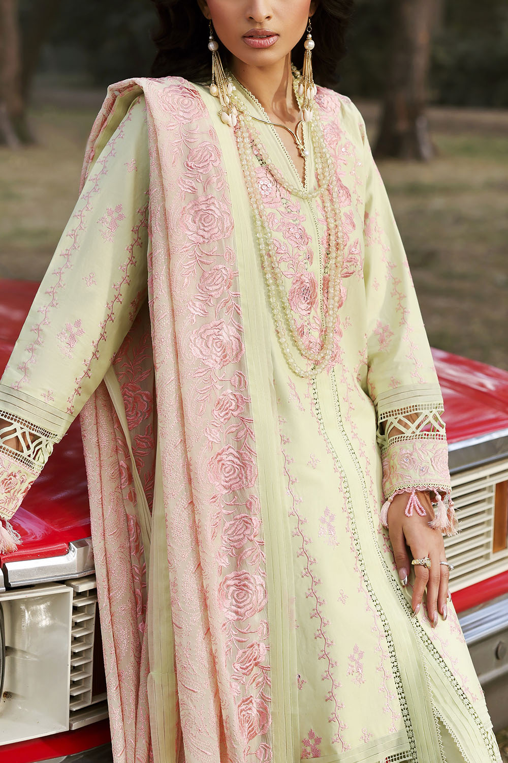 Gul Ahmed | Luxury Lawn 26 | PM-62016