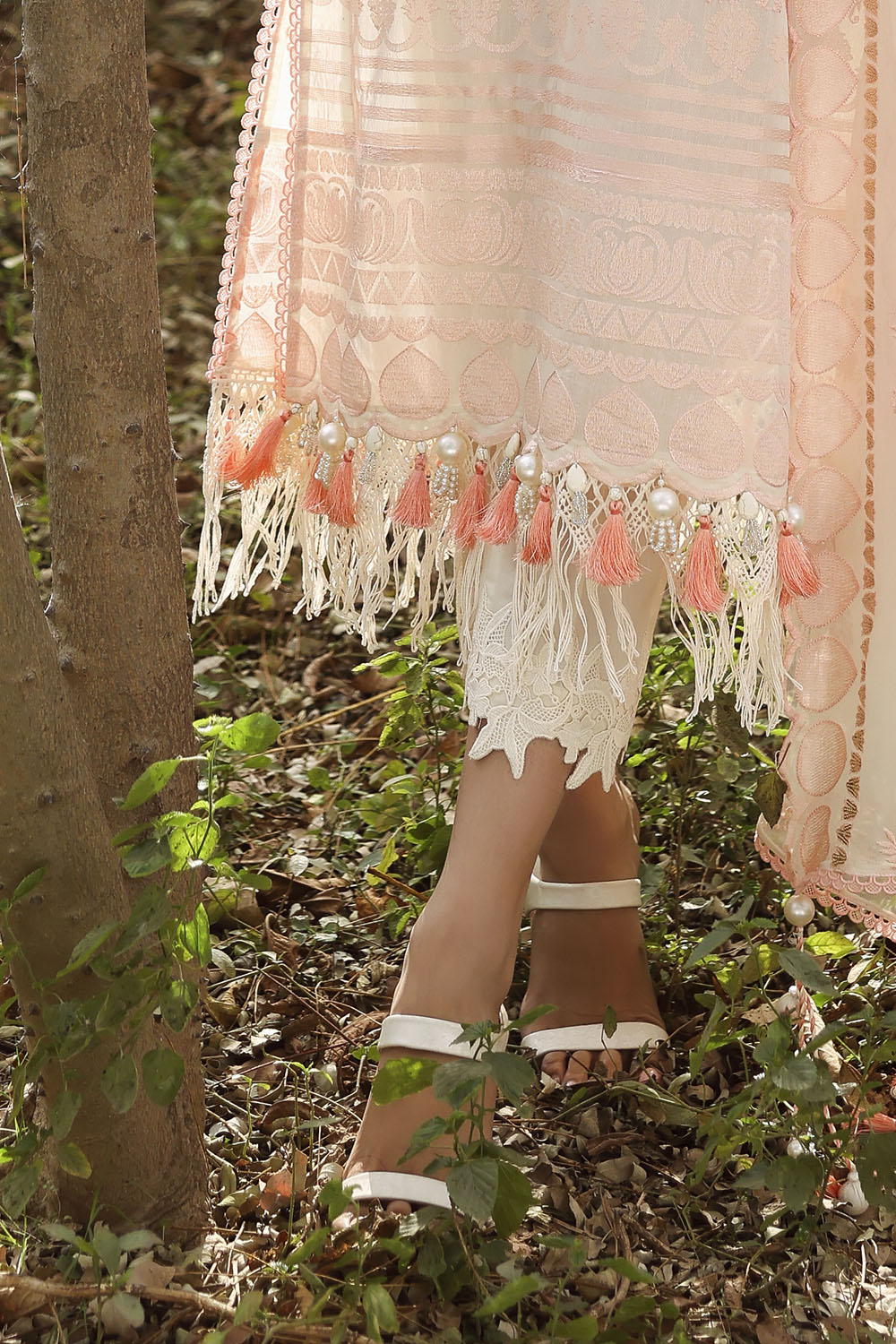 Gul Ahmed | Luxury Lawn 26 | LE-62002