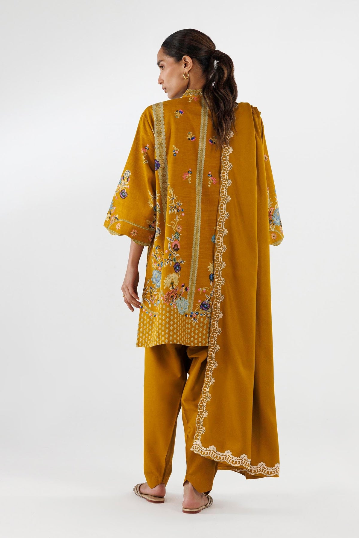 Sana Safinaz | Luxury Pret | Muzlin Khaddar Suit FW25MUZ007BP3