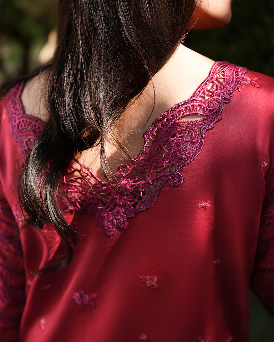 Mushq | Amoi Luxury Lawn | Falling Petals