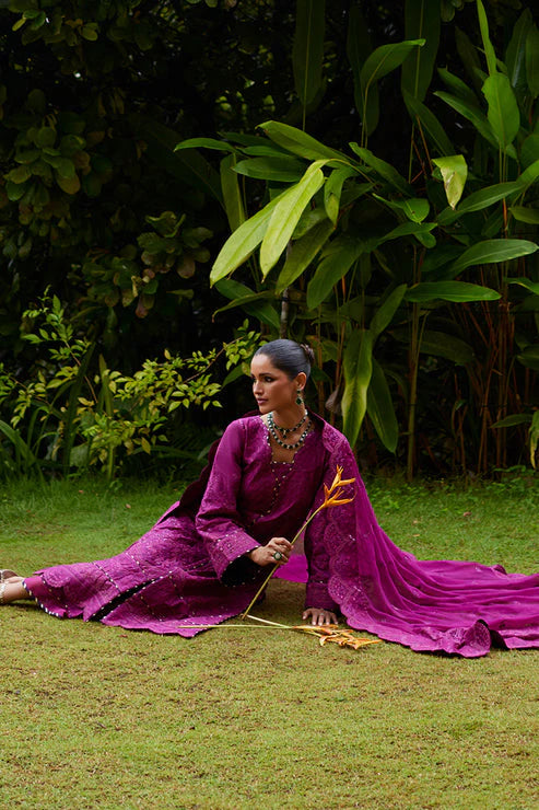 Gulaal | Luxury Lawn 25 | Hazel