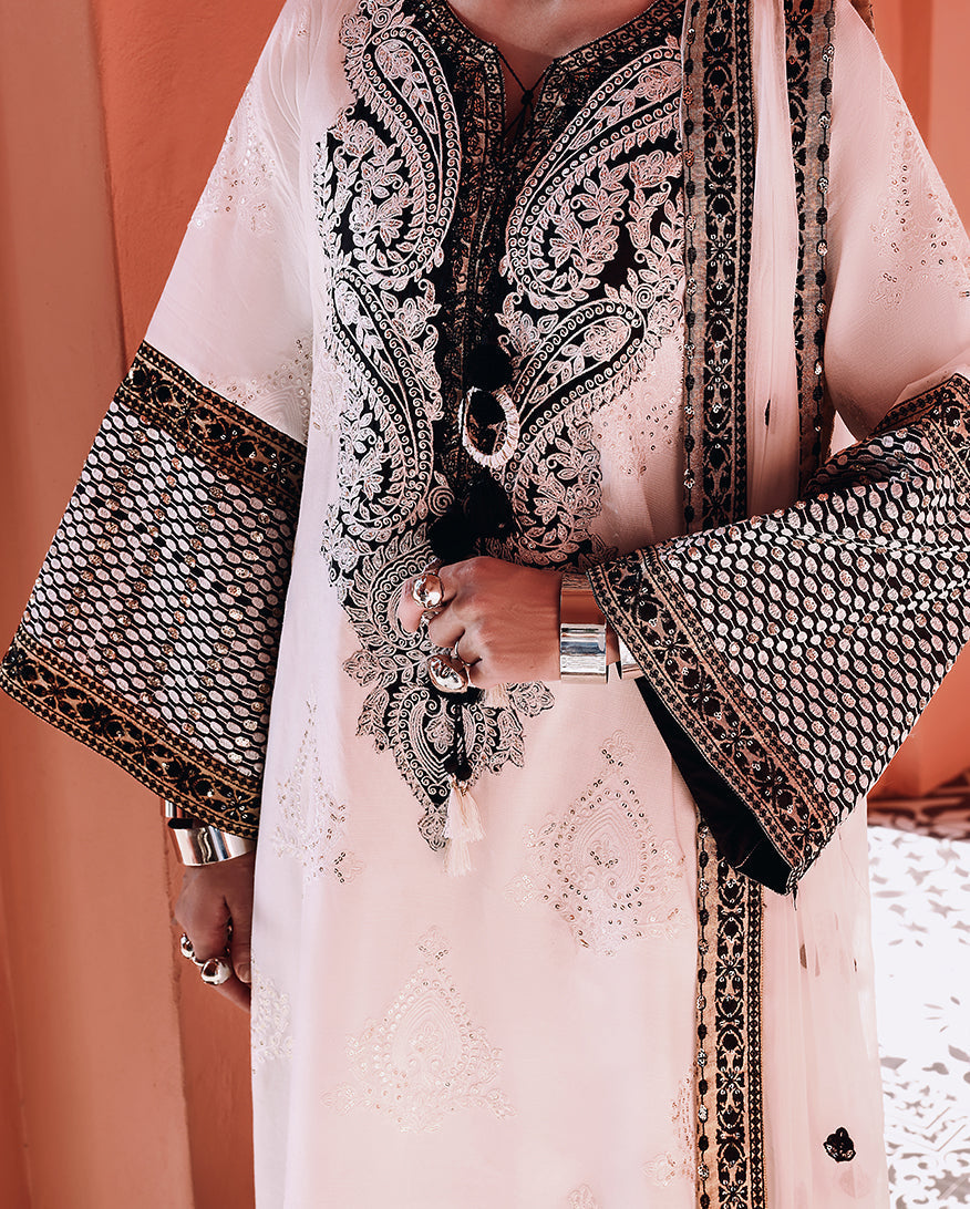 Mushq | Nuvera Raw Silk 26 | Gillian