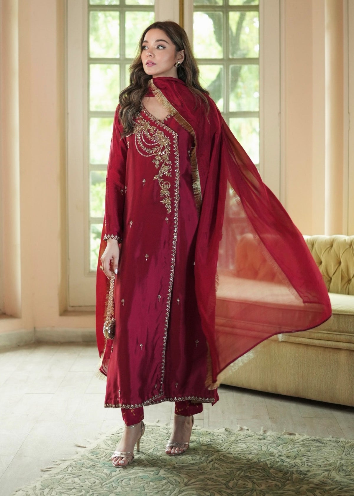 Mahum Asad | The Color Edit | VELORA