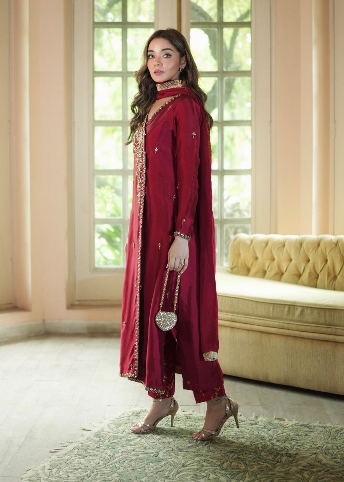 Mahum Asad | The Color Edit | VELORA