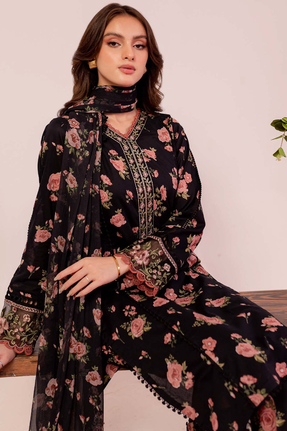 Farasha | Printed Essentials | Black Scarlet