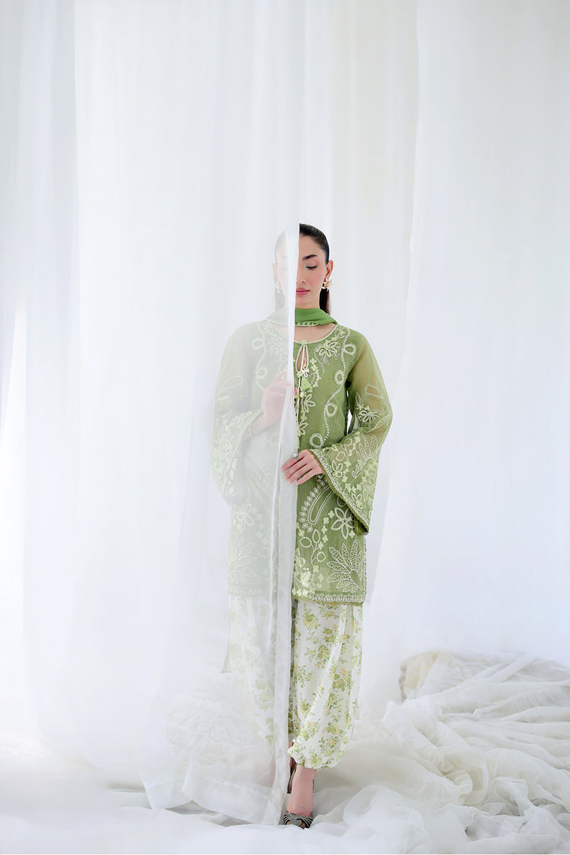 Saira Rizwan | Lael Silk Edit 26 | ISOLA-SRLC26-04