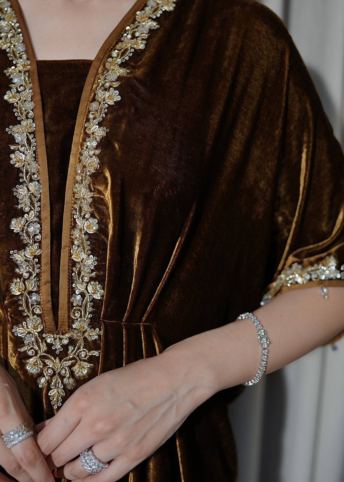 Mahum Asad | Voila Velvets | Topaz