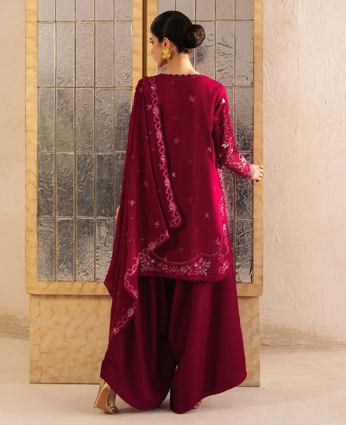 Republic Womenswear | Luxury Formal 26 | Rosilia
