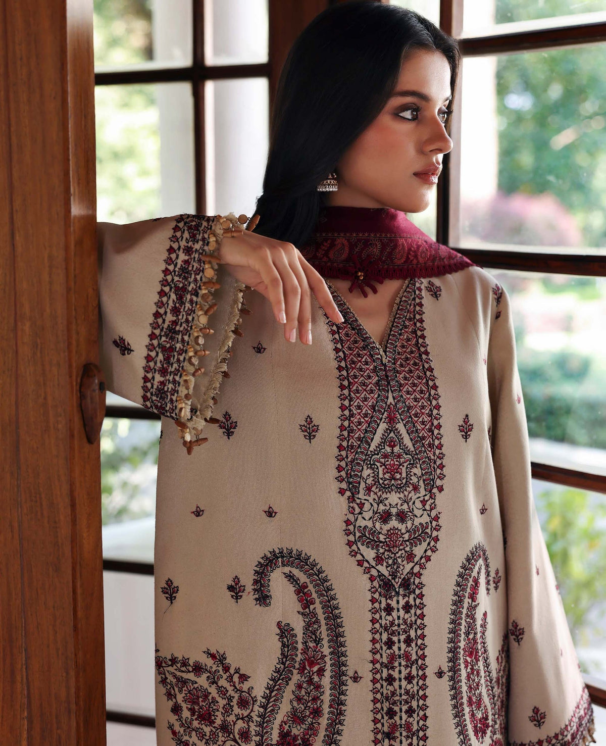 Republic Womenswear | Amaris Luxury Shawl 25 | Liora