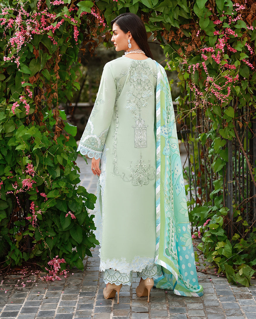 Mushq | Amoi Luxury Lawn | Love Escape