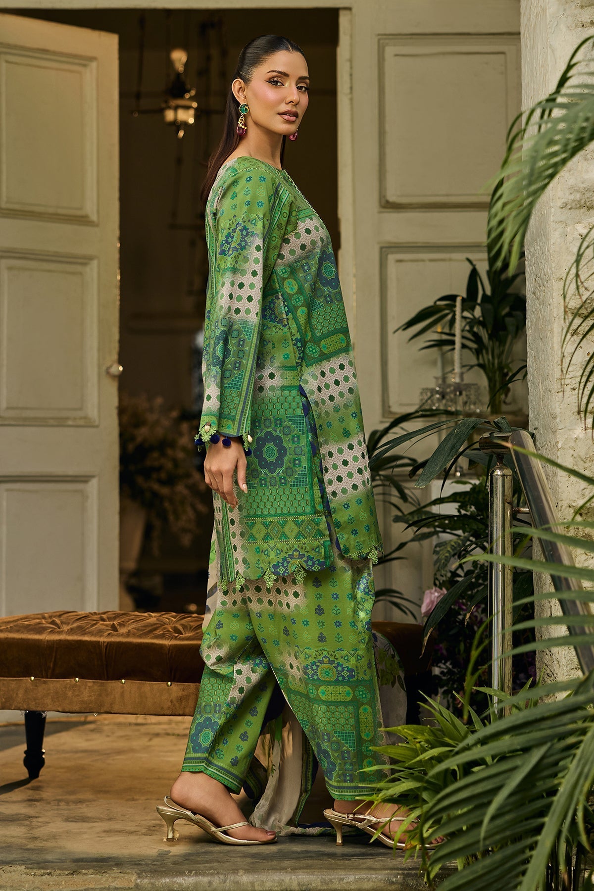 Charizma | C Print Lawn | CP6-17
