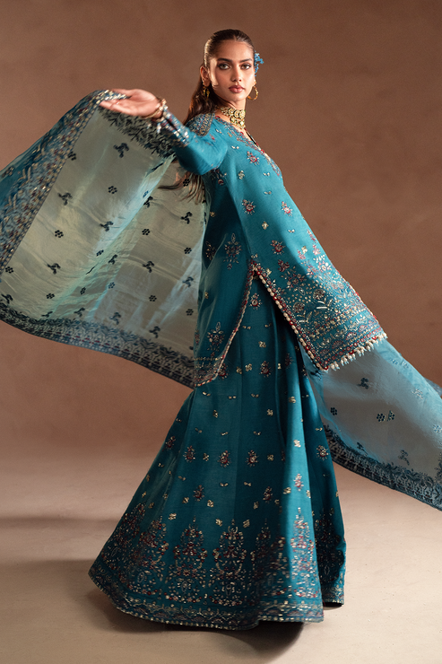 Emaan Adeel | Selene Formals | MIRELLE