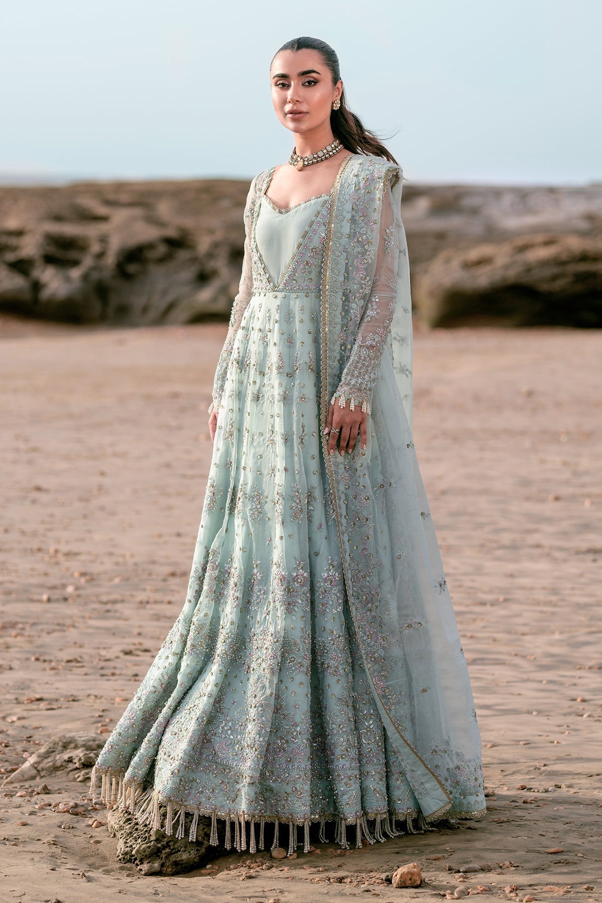 Emaan Adeel | Kamari Reveuse Wedding Formals | LUNYA