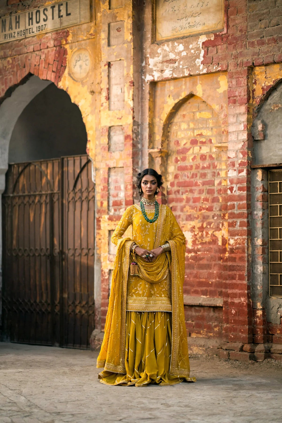 Erum Khan | Mannat Formals | Aatish