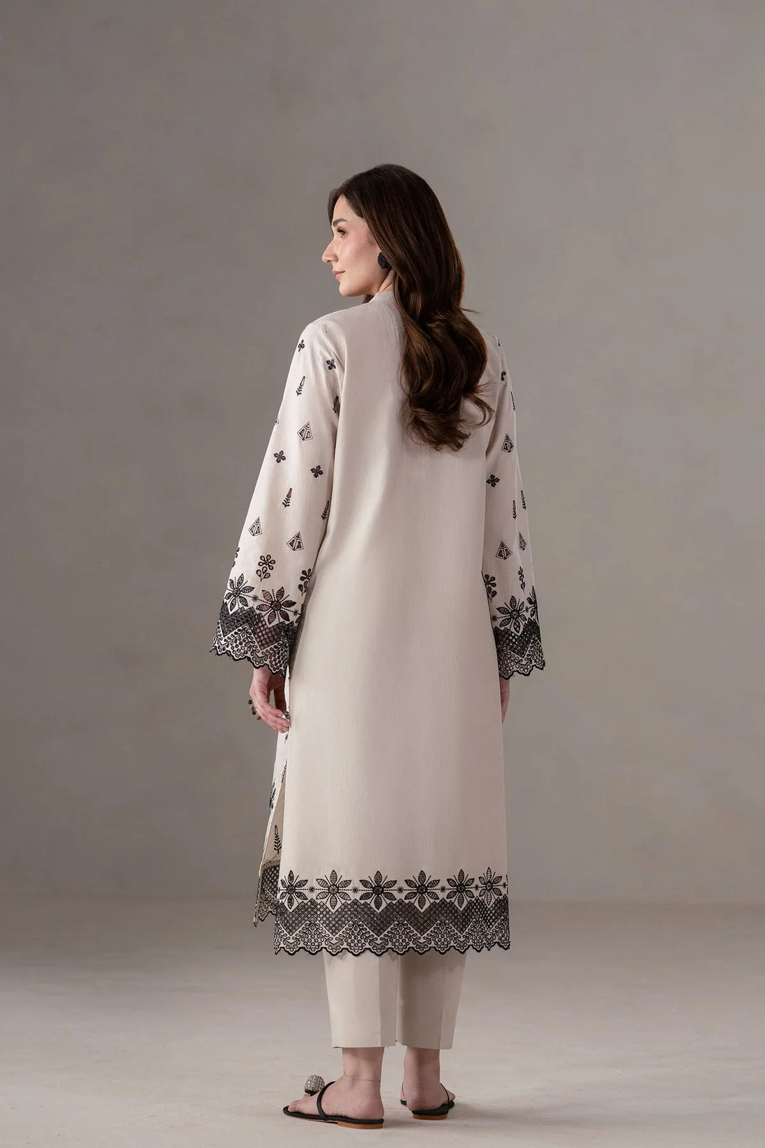 Akbar Aslam | Pret Lawn | Slate