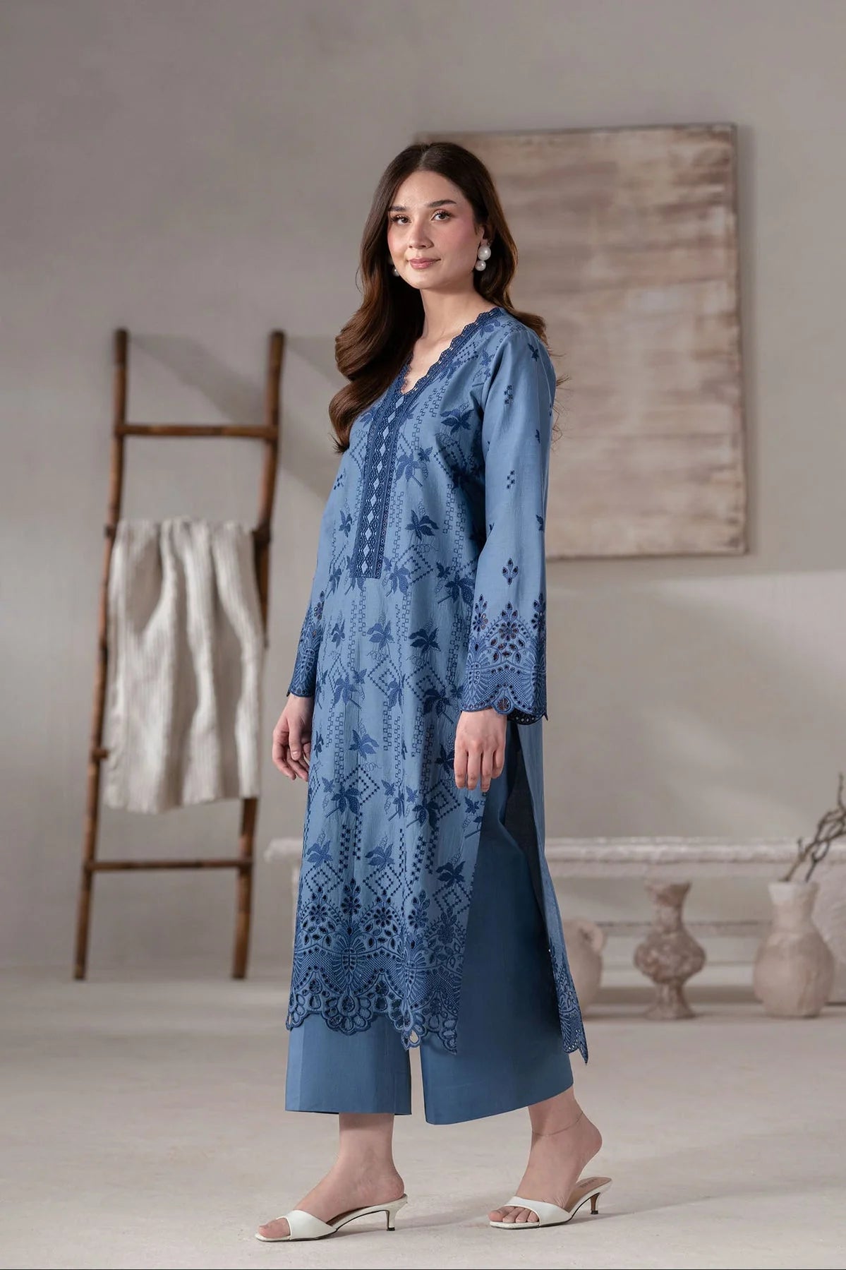 Akbar Aslam | Pret Lawn | Aven